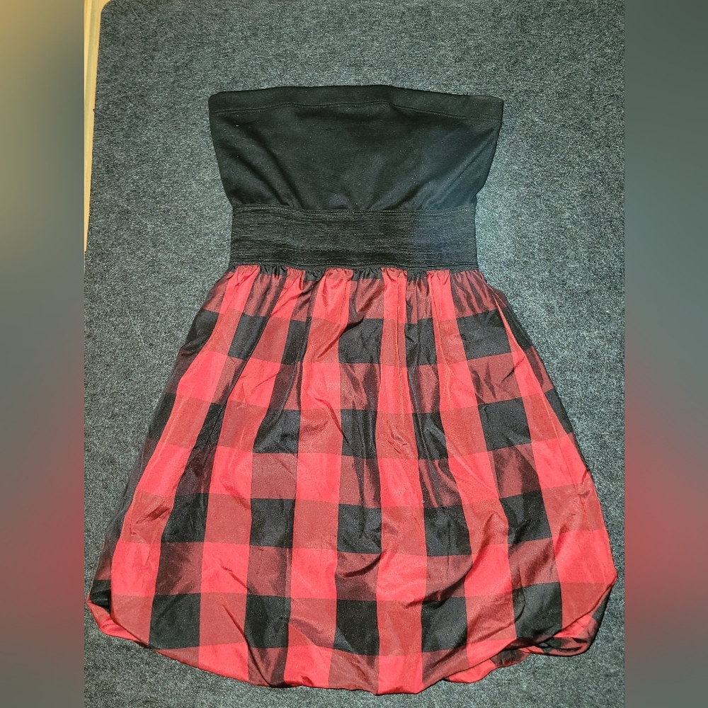 Strapless checkered mini dress